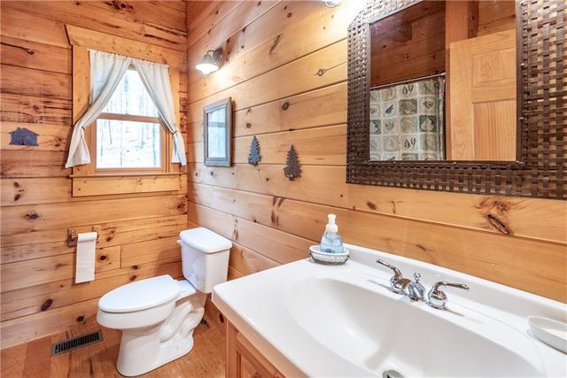 453 Sunset Cliff Drive, Jasper, GA 30143