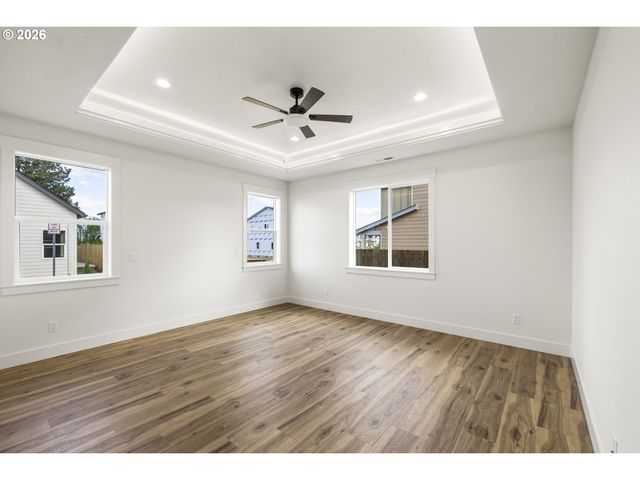 1271 brown, Woodburn, OR 97071