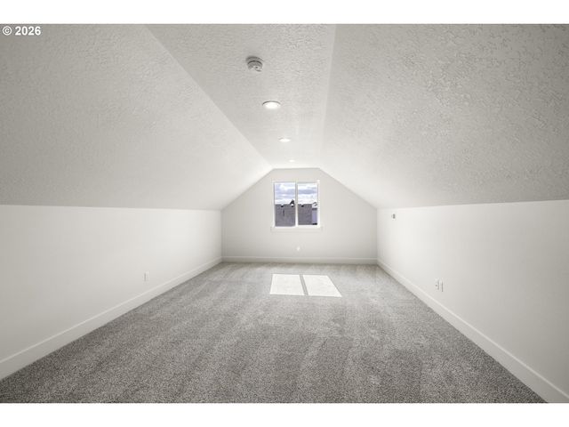 1271 brown, Woodburn, OR 97071