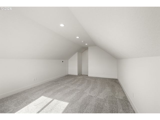 1271 brown, Woodburn, OR 97071