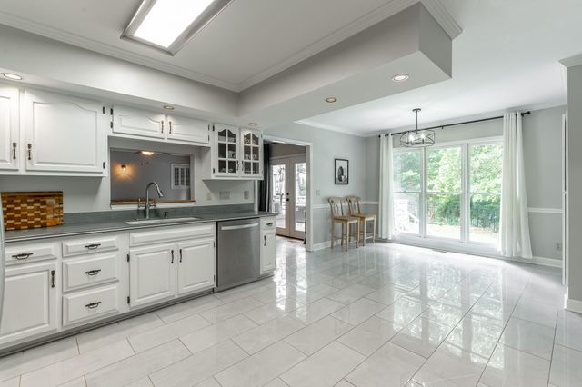 1834 Bay Pointe Drive, Hixson, TN 37343
