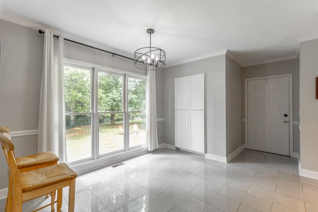 1834 Bay Pointe Drive, Hixson, TN 37343