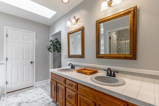 1834 Bay Pointe Drive, Hixson, TN 37343