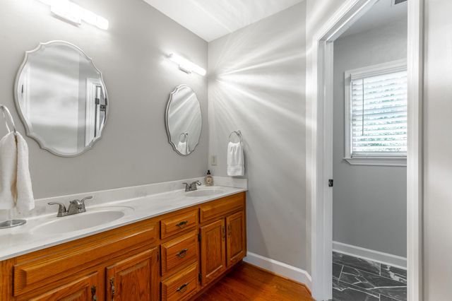 1834 Bay Pointe Drive, Hixson, TN 37343