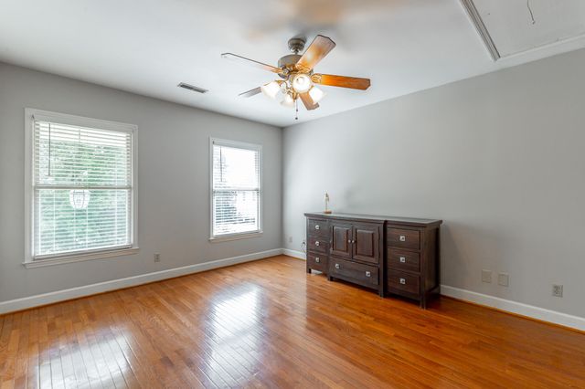 1834 Bay Pointe Drive, Hixson, TN 37343