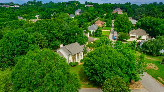 1834 Bay Pointe Drive, Hixson, TN 37343