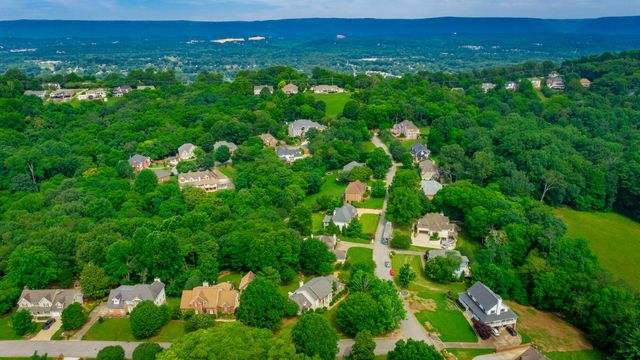 1834 Bay Pointe Drive, Hixson, TN 37343