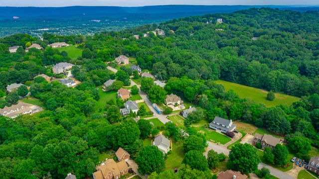 1834 Bay Pointe Drive, Hixson, TN 37343