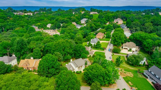 1834 Bay Pointe Drive, Hixson, TN 37343