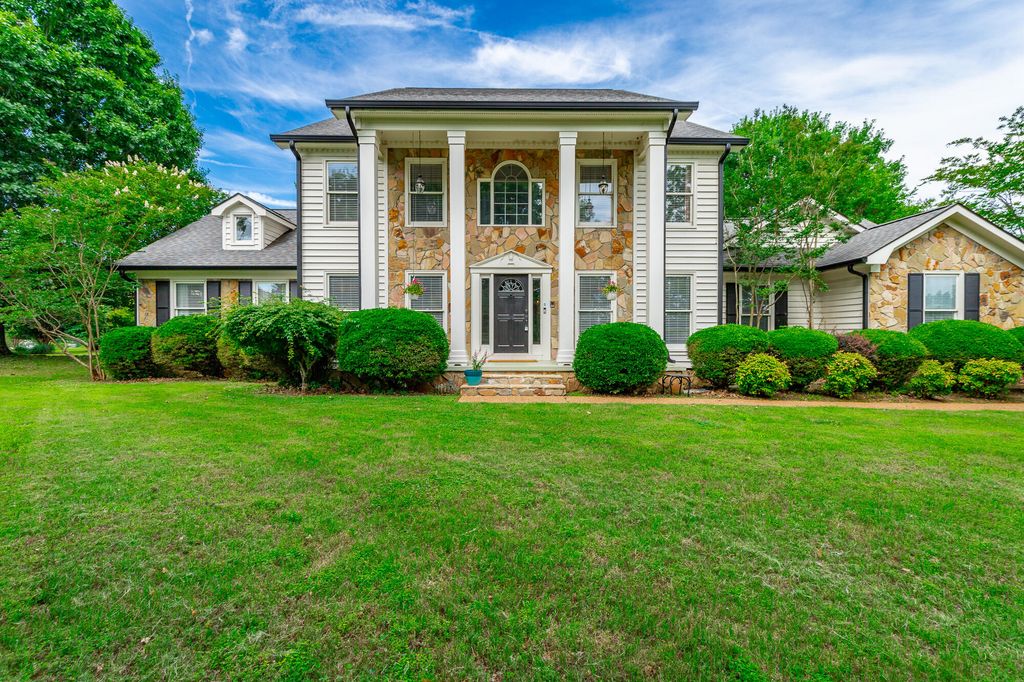 1834 Bay Pointe Drive, Hixson, TN 37343