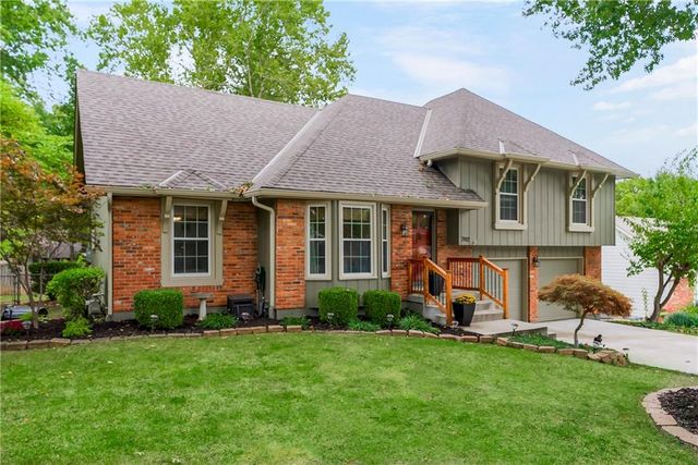 7812 W 90th Terrace, Overland Park, KS 66212