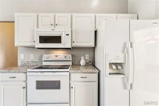 2645 Katrine Lake Drive, Belleville, IL 62221