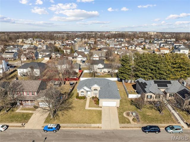 2645 Katrine Lake Drive, Belleville, IL 62221