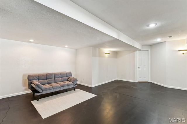 2645 Katrine Lake Drive, Belleville, IL 62221