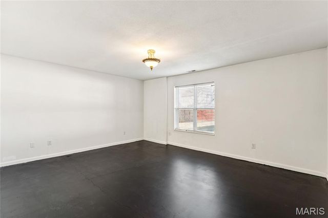 2645 Katrine Lake Drive, Belleville, IL 62221