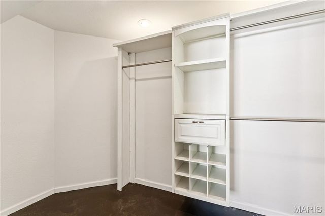 2645 Katrine Lake Drive, Belleville, IL 62221