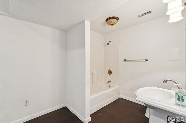 2645 Katrine Lake Drive, Belleville, IL 62221