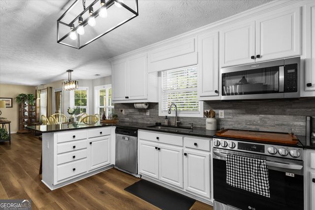 1660 Burnt Oak Way, Dacula, GA 30019