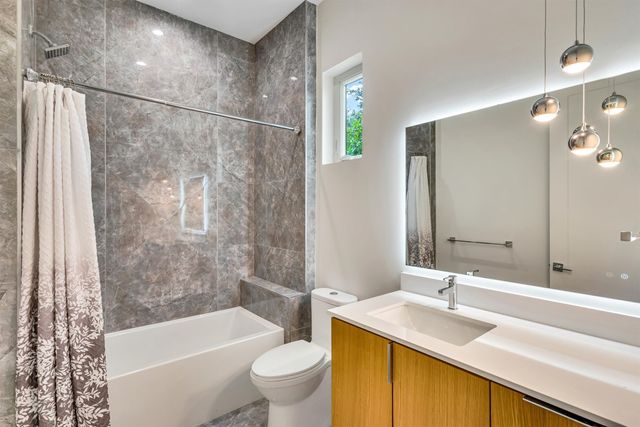 7533 Royal Place, Dallas, TX 75230