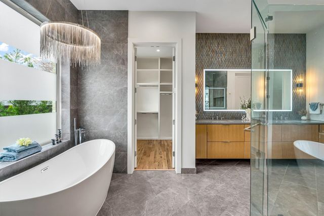 7533 Royal Place, Dallas, TX 75230