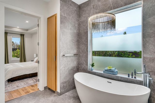 7533 Royal Place, Dallas, TX 75230