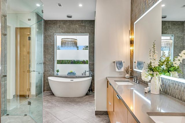 7533 Royal Place, Dallas, TX 75230