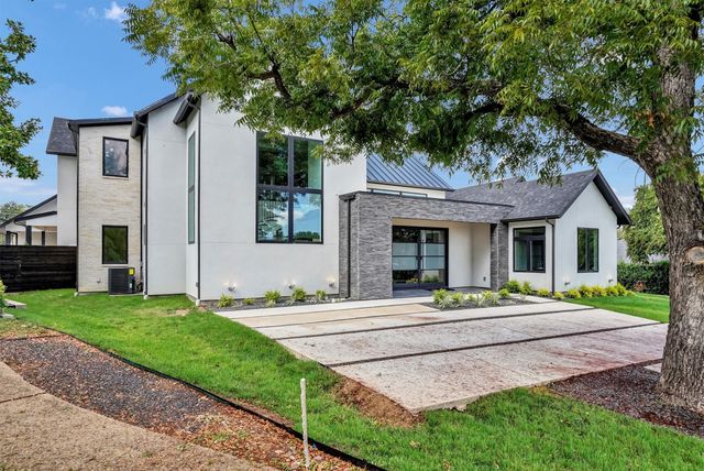 7533 Royal Place, Dallas, TX 75230