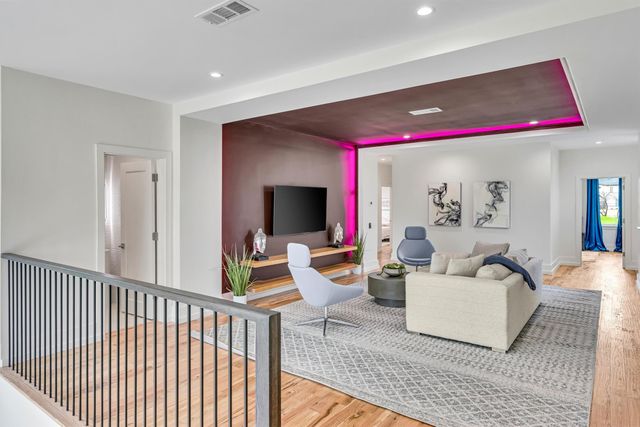 7533 Royal Place, Dallas, TX 75230