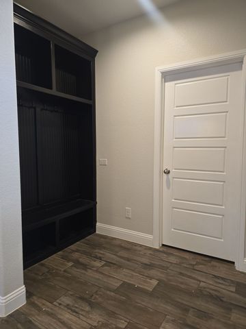 1710 Dale Lane, White Settlement, TX 76108