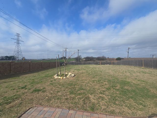 1710 Dale Lane, White Settlement, TX 76108