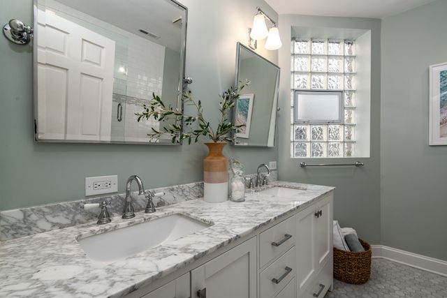 3714 N Fremont Street 2, Chicago, IL 60613