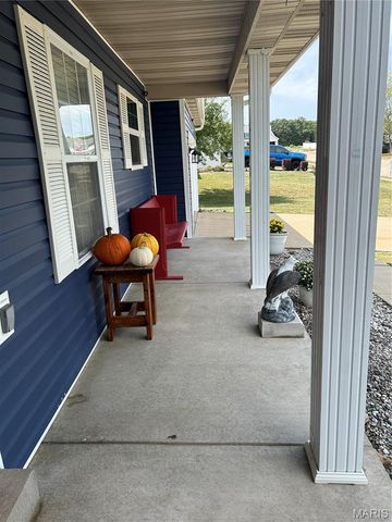 17 Dean Wells Court, Warrenton, MO 63383
