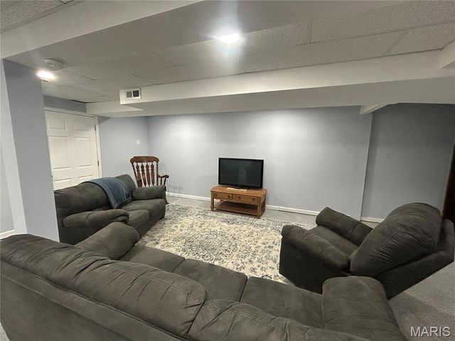 17 Dean Wells Court, Warrenton, MO 63383
