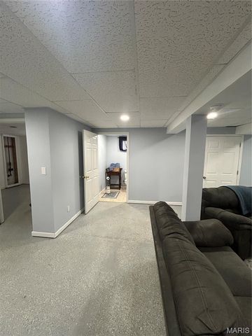 17 Dean Wells Court, Warrenton, MO 63383