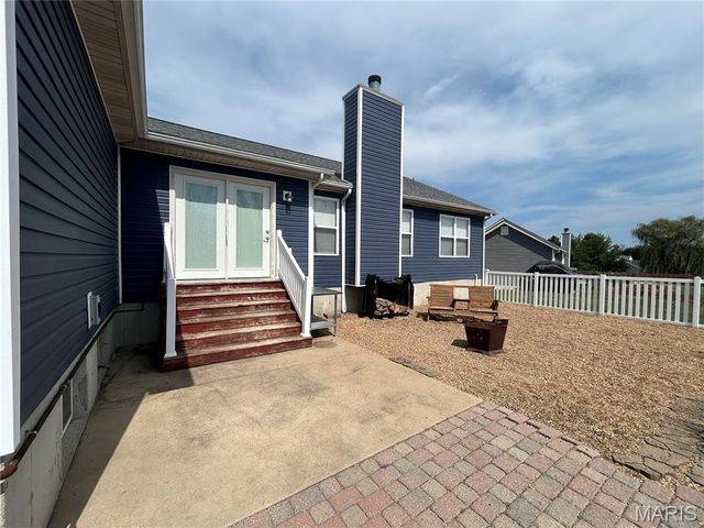17 Dean Wells Court, Warrenton, MO 63383
