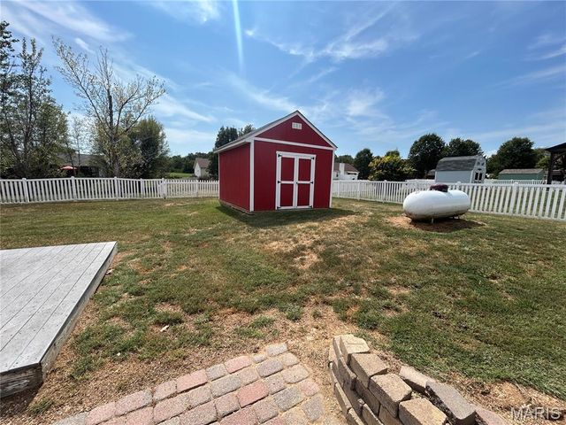 17 Dean Wells Court, Warrenton, MO 63383