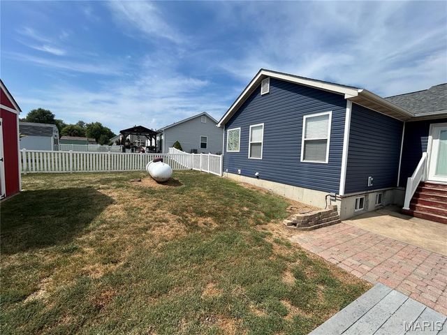 17 Dean Wells Court, Warrenton, MO 63383