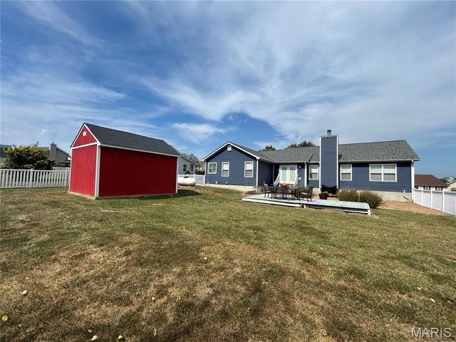 17 Dean Wells Court, Warrenton, MO 63383