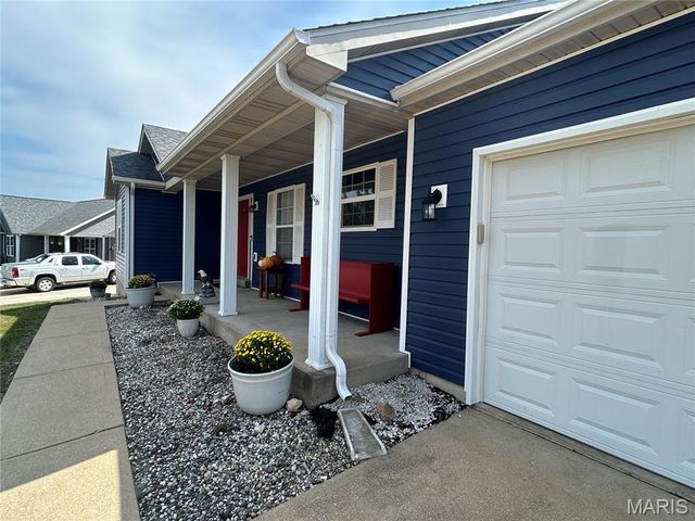 17 Dean Wells Court, Warrenton, MO 63383