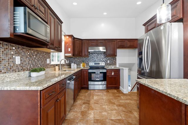 22 Harbell St, Lexington, MA 02421