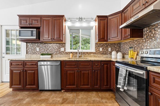 22 Harbell St, Lexington, MA 02421