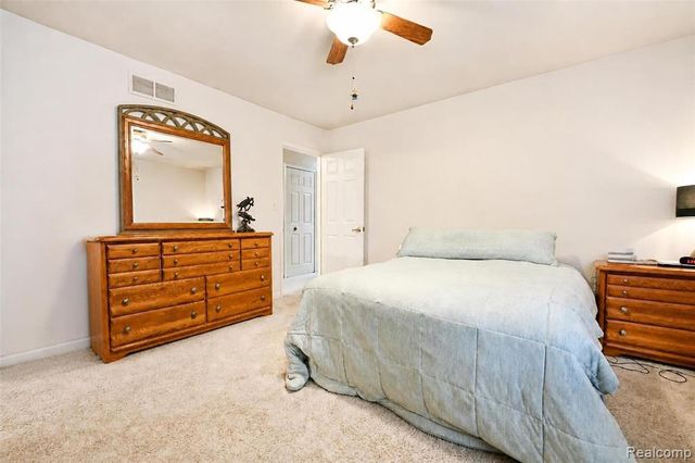 41768 Hanford Road, Canton, MI 48187