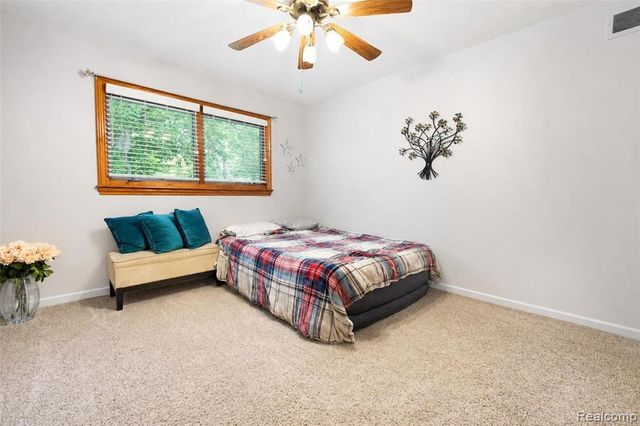 41768 Hanford Road, Canton, MI 48187
