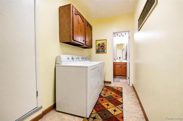 41768 Hanford Road, Canton, MI 48187