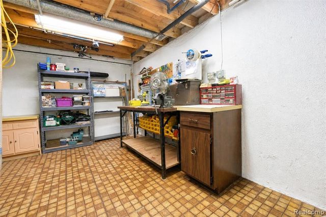 41768 Hanford Road, Canton, MI 48187