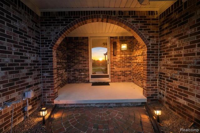 41768 Hanford Road, Canton, MI 48187