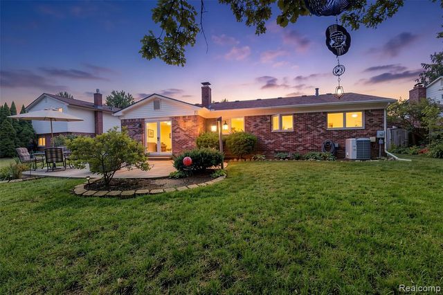 41768 Hanford Road, Canton, MI 48187