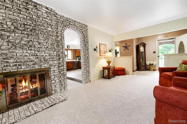 41768 Hanford Road, Canton, MI 48187