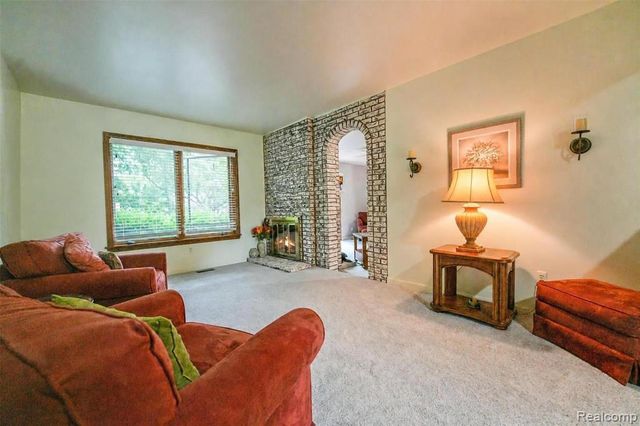 41768 Hanford Road, Canton, MI 48187