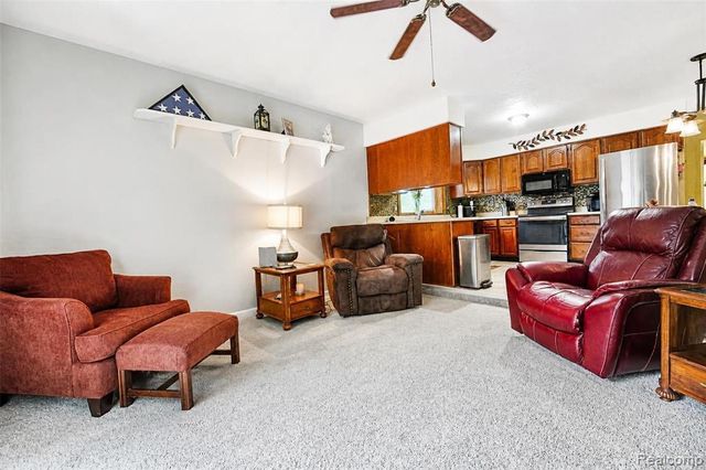 41768 Hanford Road, Canton, MI 48187